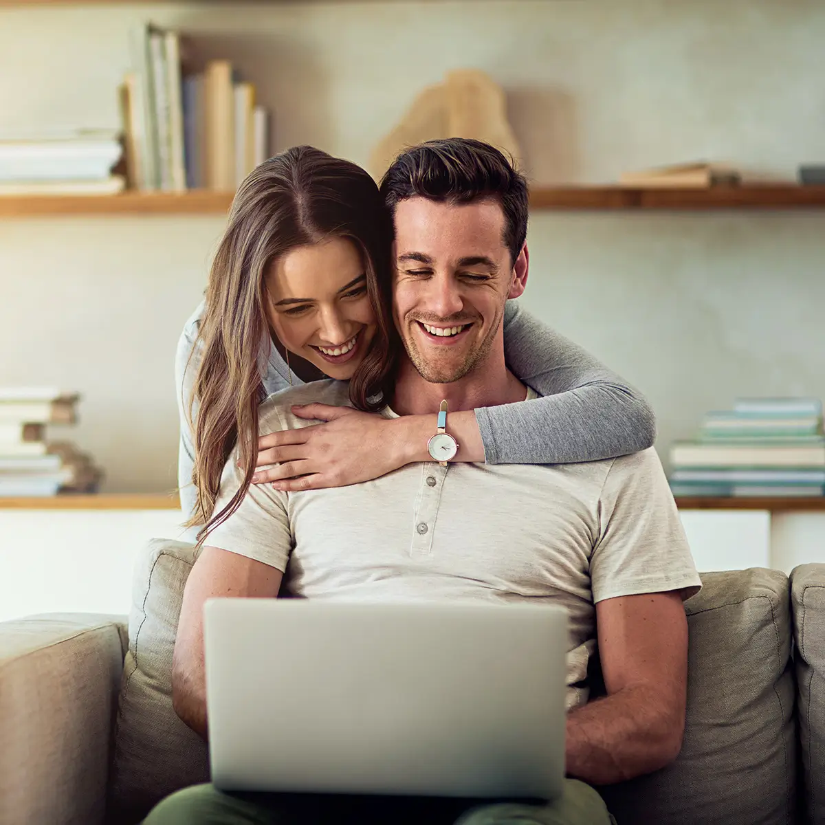 eskuvoi-weboldal-magyar-domain-cimmel